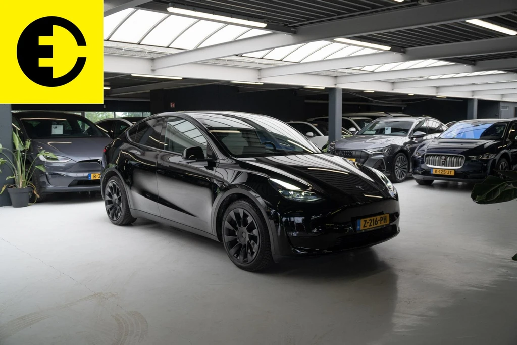 Tesla Model Y – foto 11