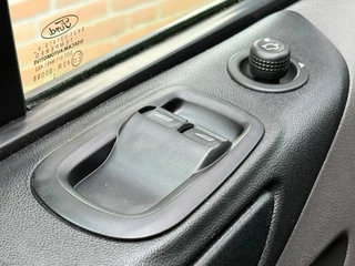 Ford Transit Custom – thumbnail 23