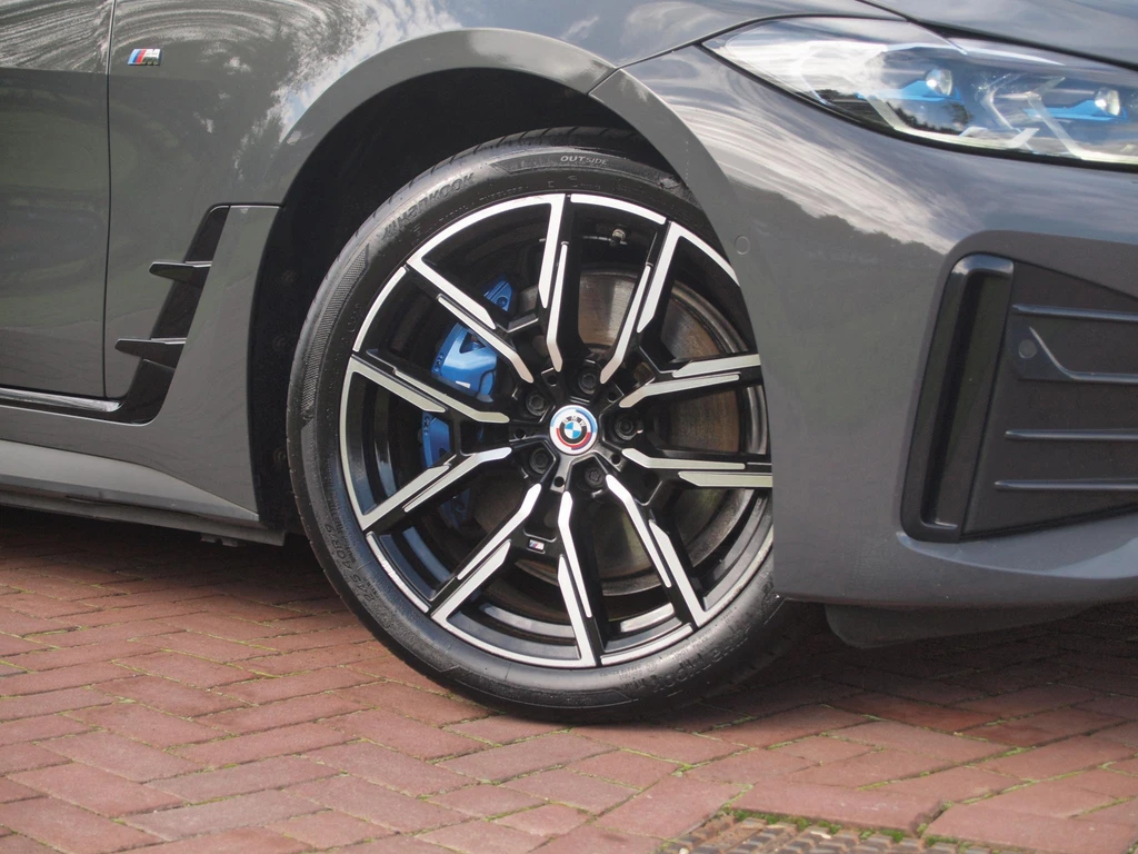 BMW i4 – foto 12