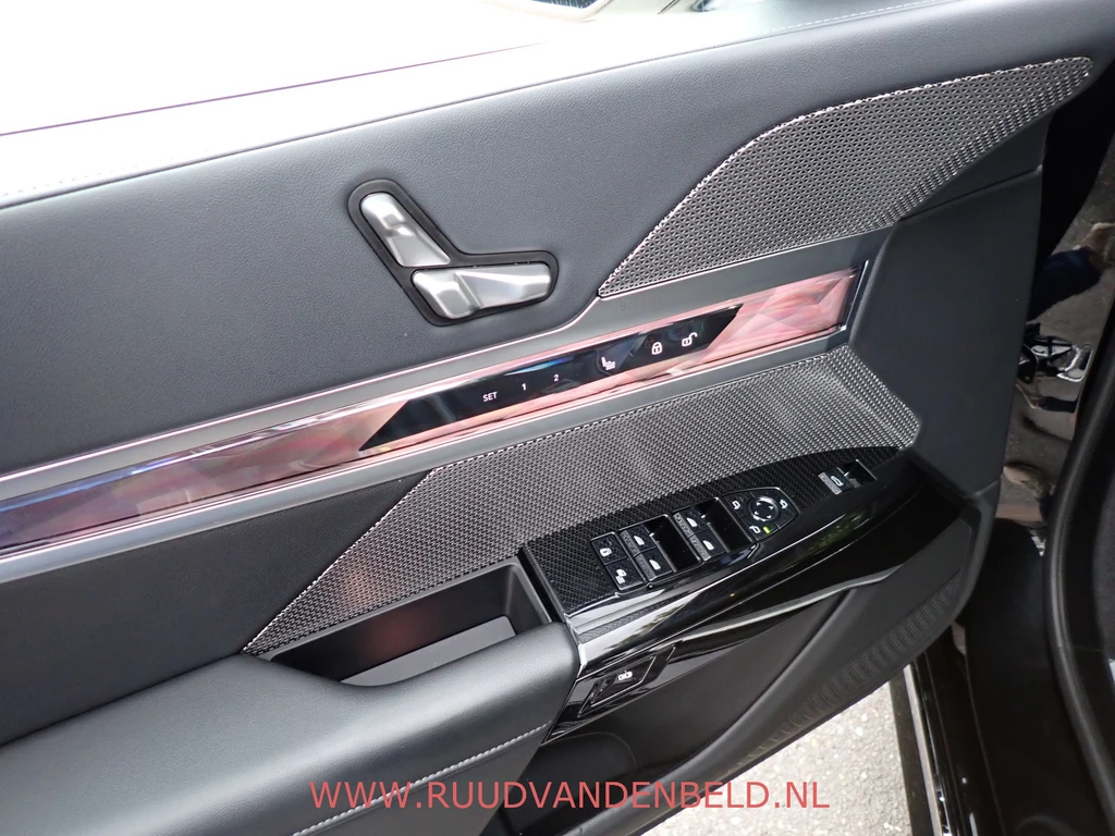 BMW i7 – foto 13
