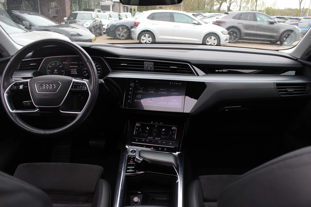 Audi e-tron – foto 10