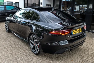 Jaguar XE – thumbnail 4