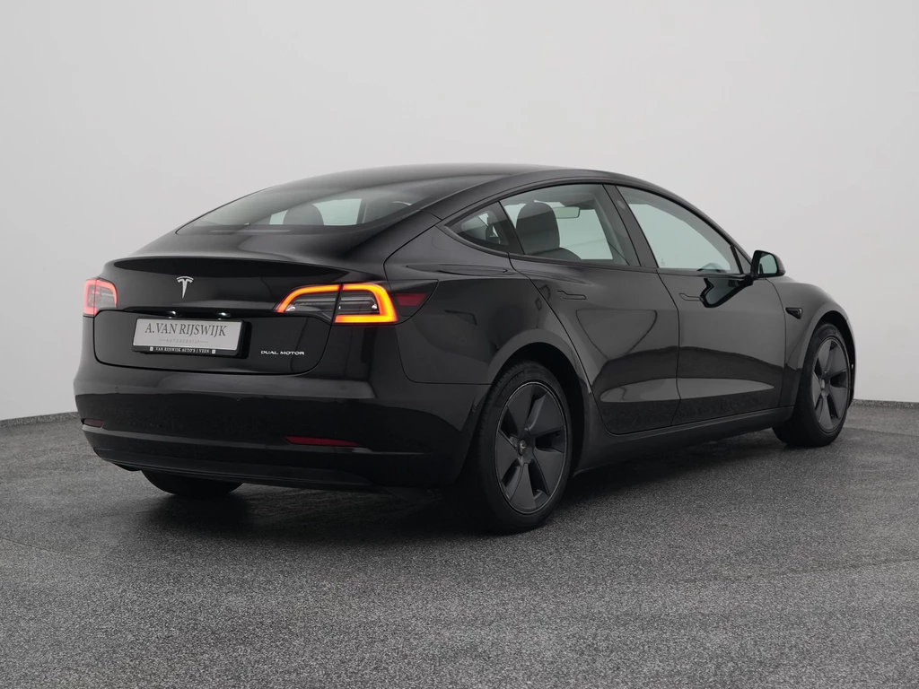 Tesla Model 3 – foto 10