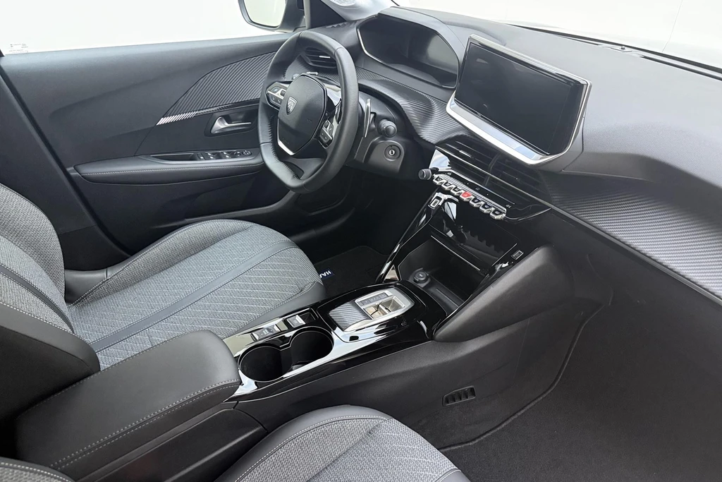 Peugeot 208 – foto 15