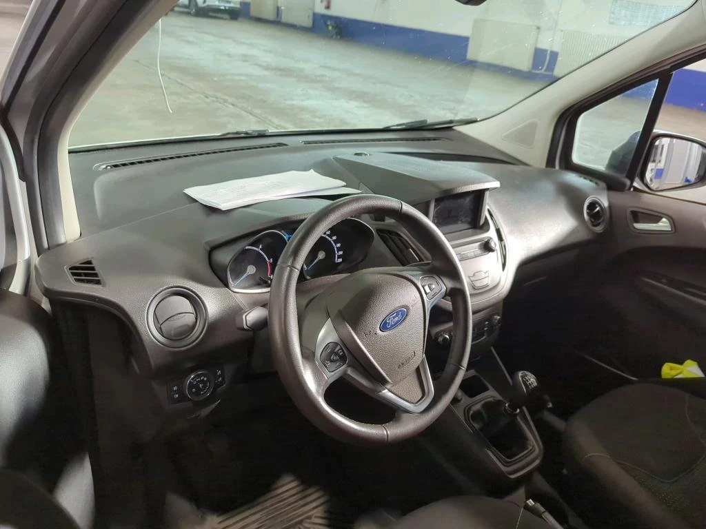Ford Transit Courier – foto 6