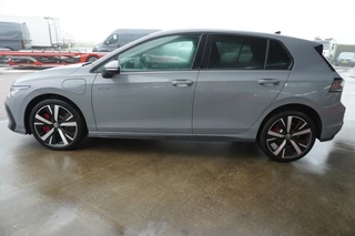 Volkswagen Golf – thumbnail 2