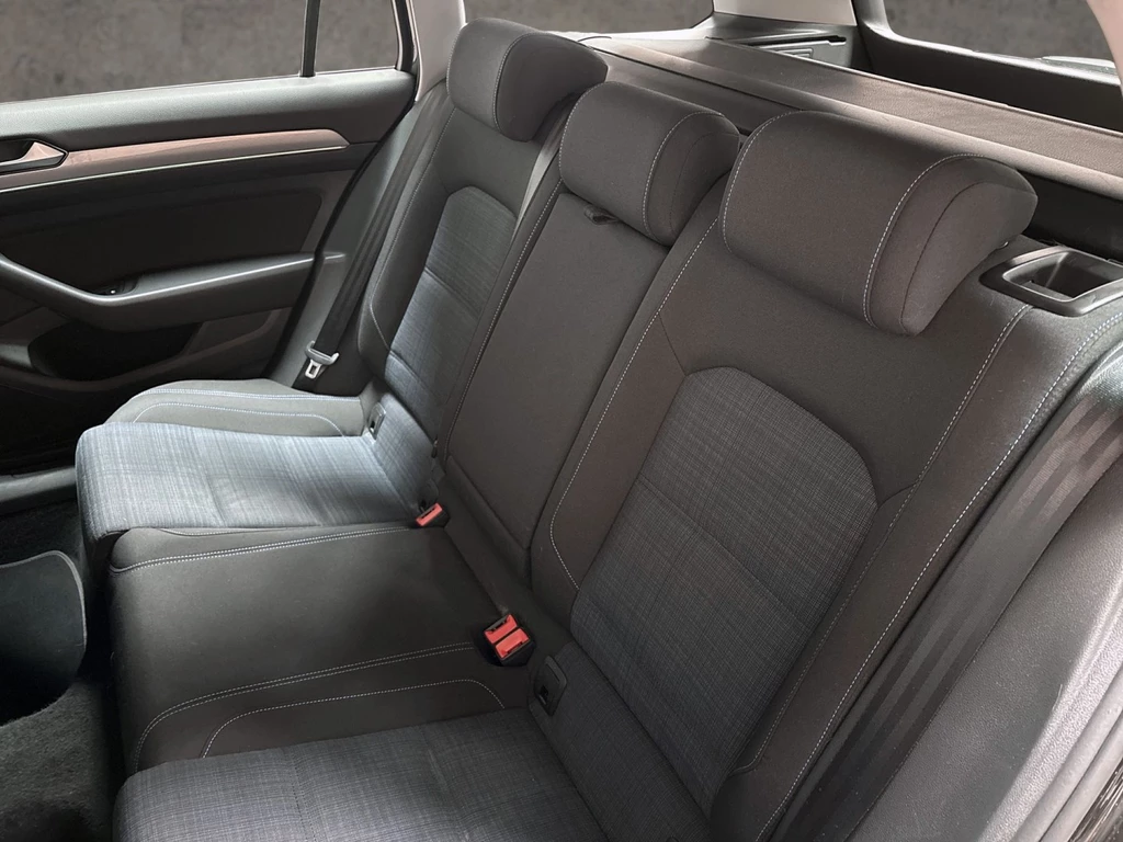Volkswagen Passat – foto 12