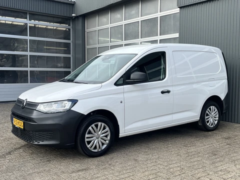 Volkswagen Caddy Cargo 2.0 TDI Stuurwielbediening Trekhaak 1500kg Apple carplay Virtual cockpit Airco Cruise controle Armsteun Parkeersensoren achter Telefoonverbinding Euro 6