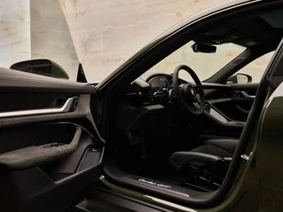 Porsche Taycan – thumbnail 11