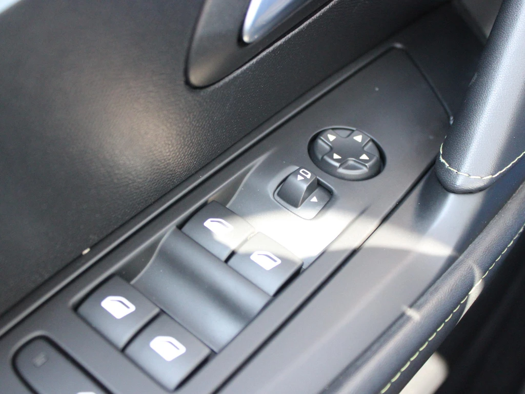 Peugeot 208 – foto 22