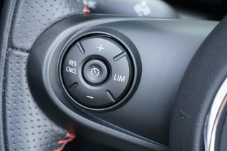 MINI Cooper Cabrio – thumbnail 28