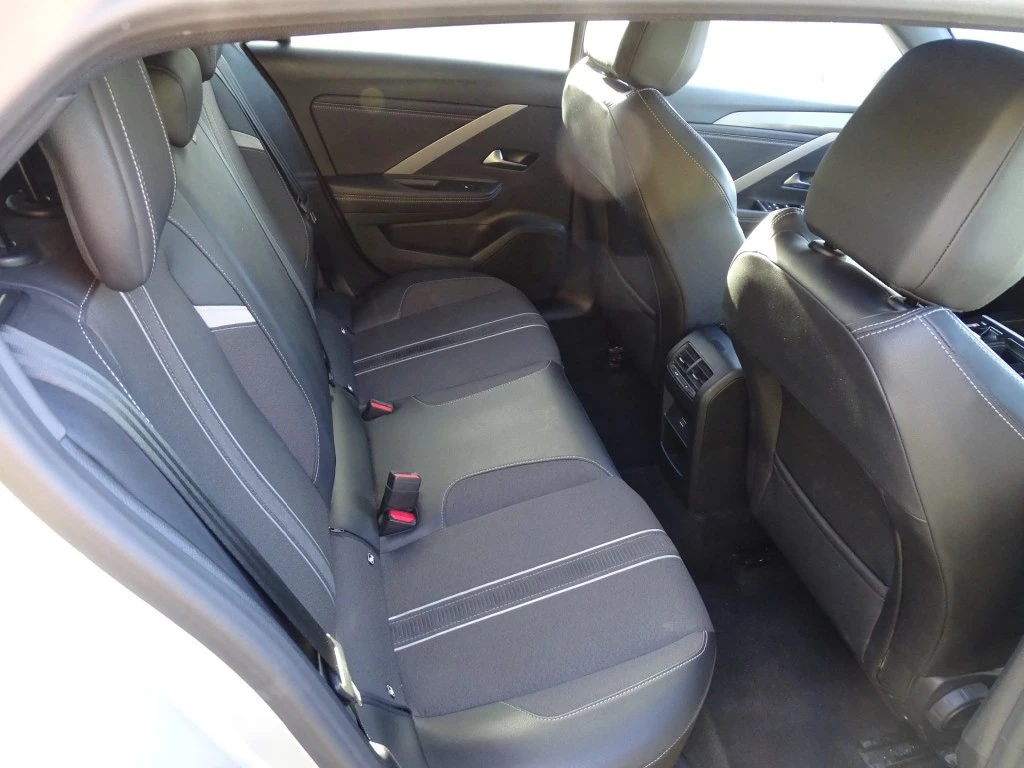 Opel Astra – foto 9