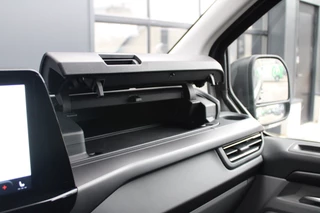 Ford Tourneo Custom – thumbnail 36