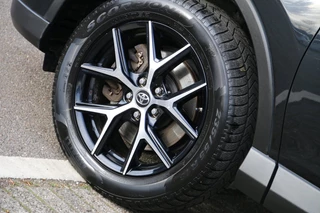 Toyota RAV4 – thumbnail 6