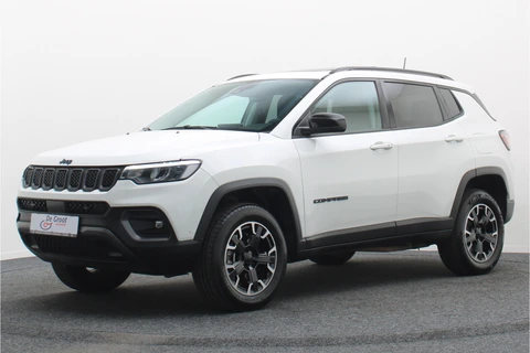 Jeep Compass 4xe 240 Plug-in Hybrid Electric Trailhawk Panoramadak, Leer, Camera, ACC, Apple Carplay, Keyless