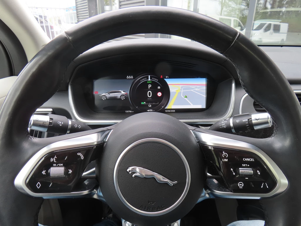 Jaguar I-PACE – foto 16