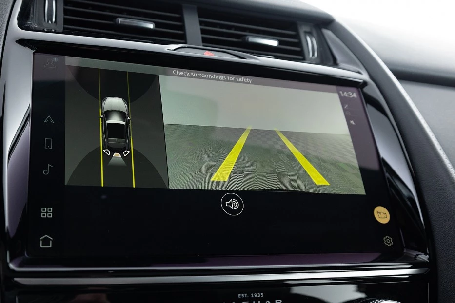 Jaguar E-PACE – foto 34