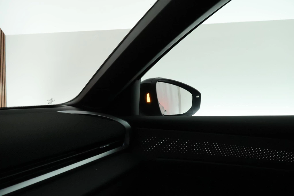Volkswagen T-Roc – foto 11