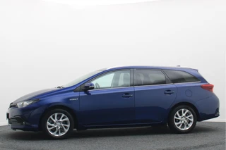 Toyota Auris – thumbnail 3