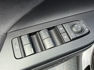 Toyota C-HR – thumbnail 39