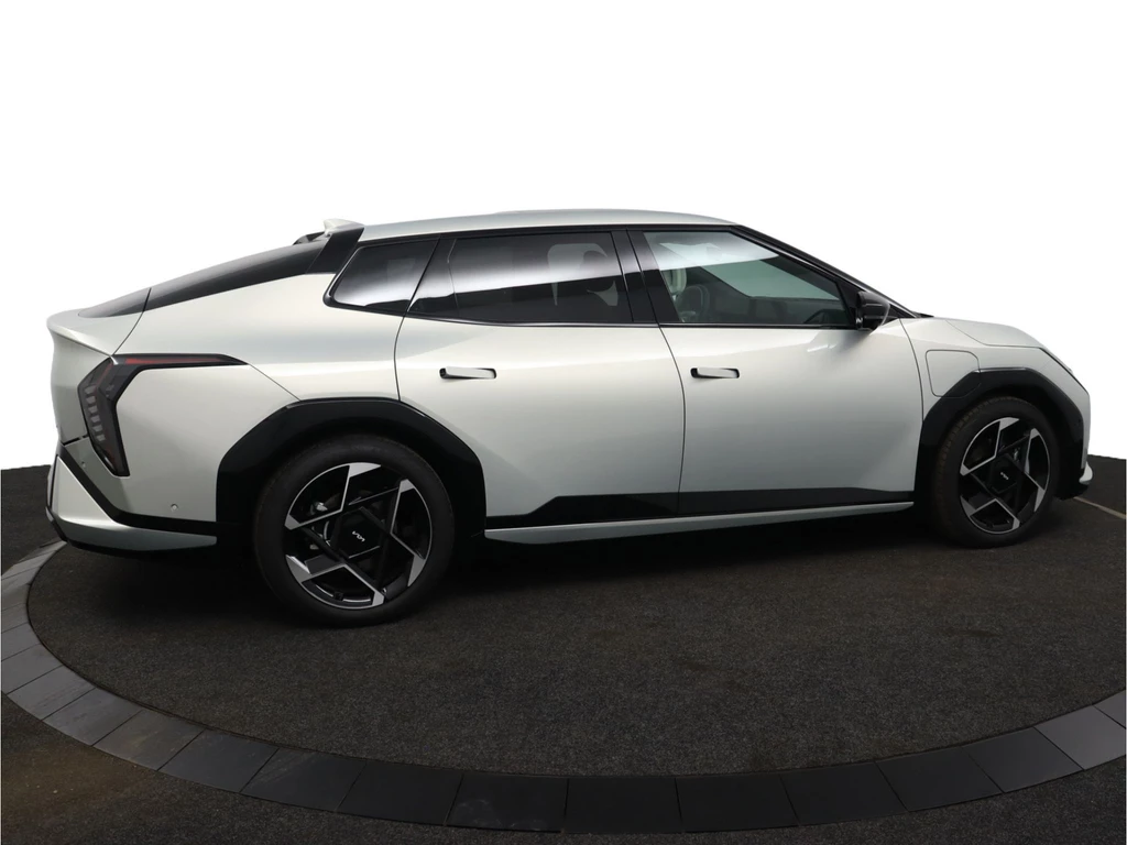 Kia EV4 – foto 8