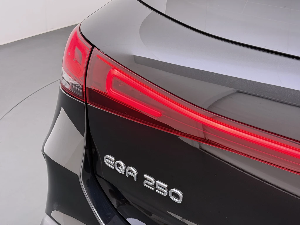 Mercedes-Benz EQA – foto 34