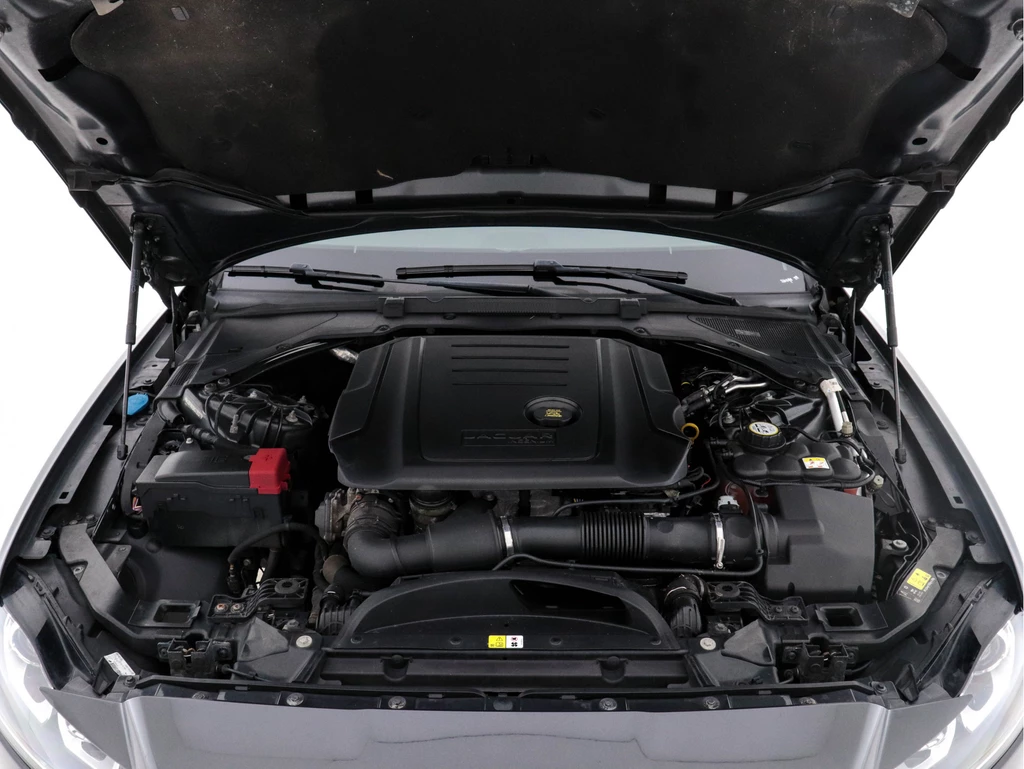 Jaguar XF – foto 24