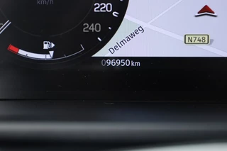 Land Rover Defender – thumbnail 16