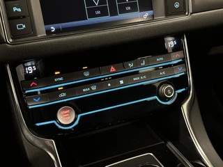 Jaguar XF – thumbnail 26