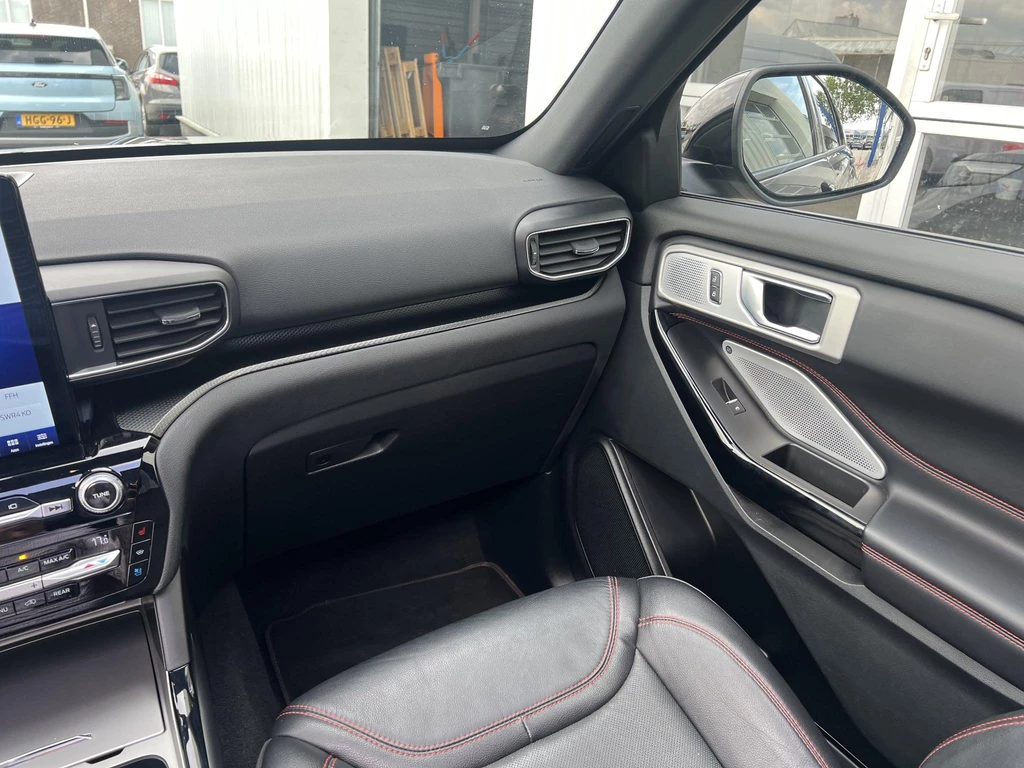 Ford Explorer – foto 18