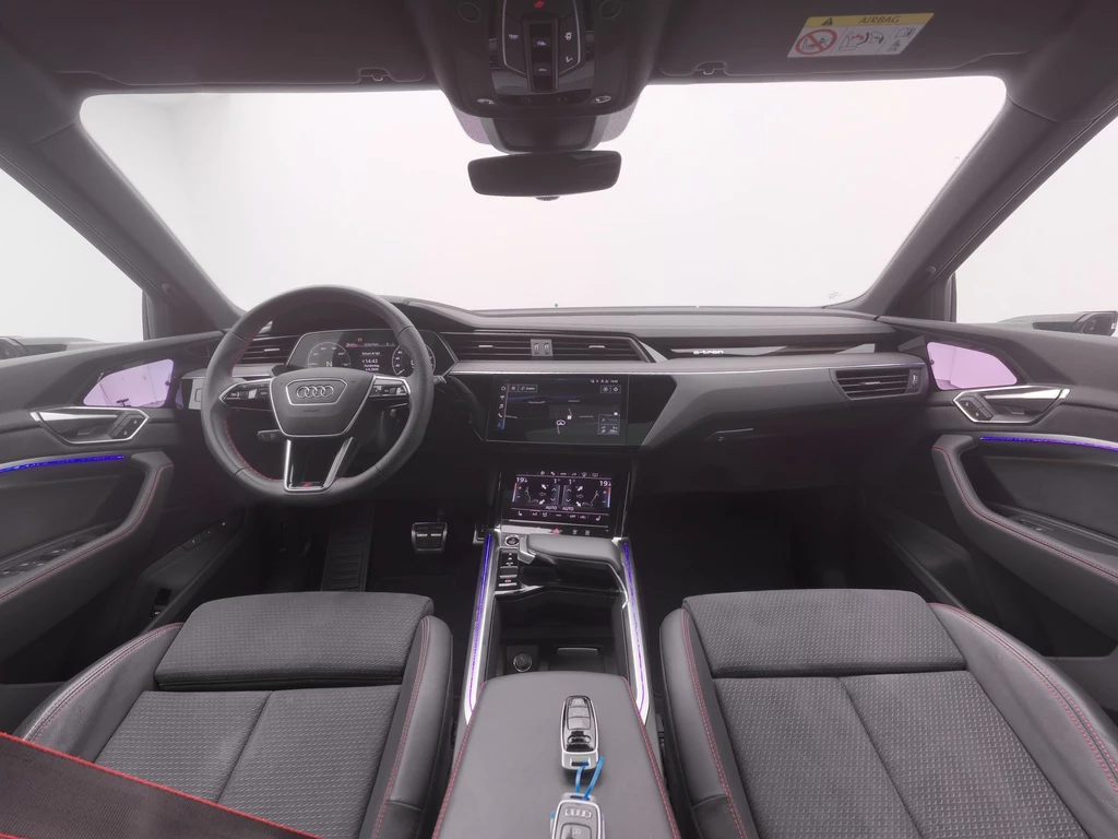 Audi Q8 e-tron – foto 21