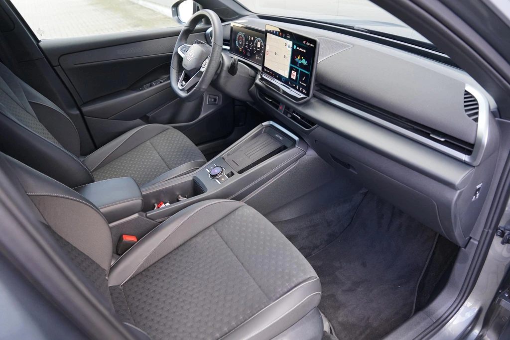 Volkswagen T-Roc – foto 17