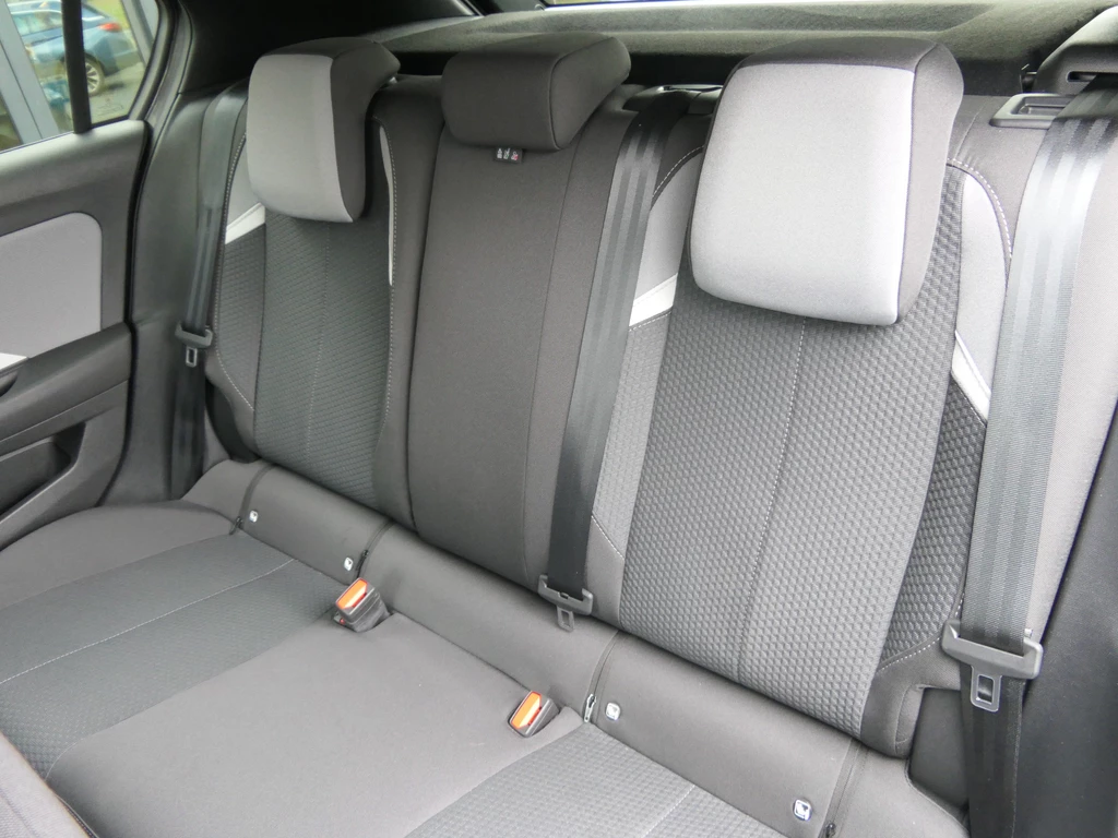 Opel Astra – foto 14