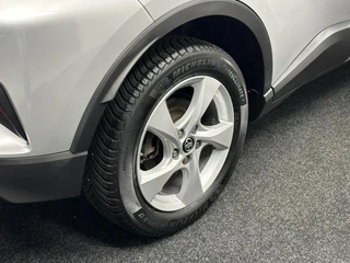 Toyota C-HR – thumbnail 10