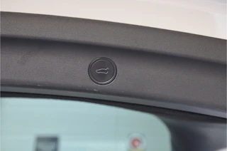Tesla Model Y – thumbnail 33