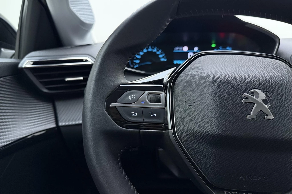 Peugeot e-208 – foto 17