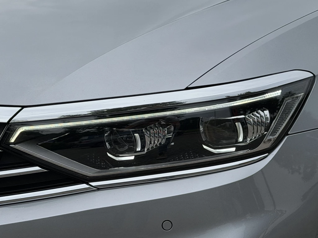 Volkswagen Passat – foto 36