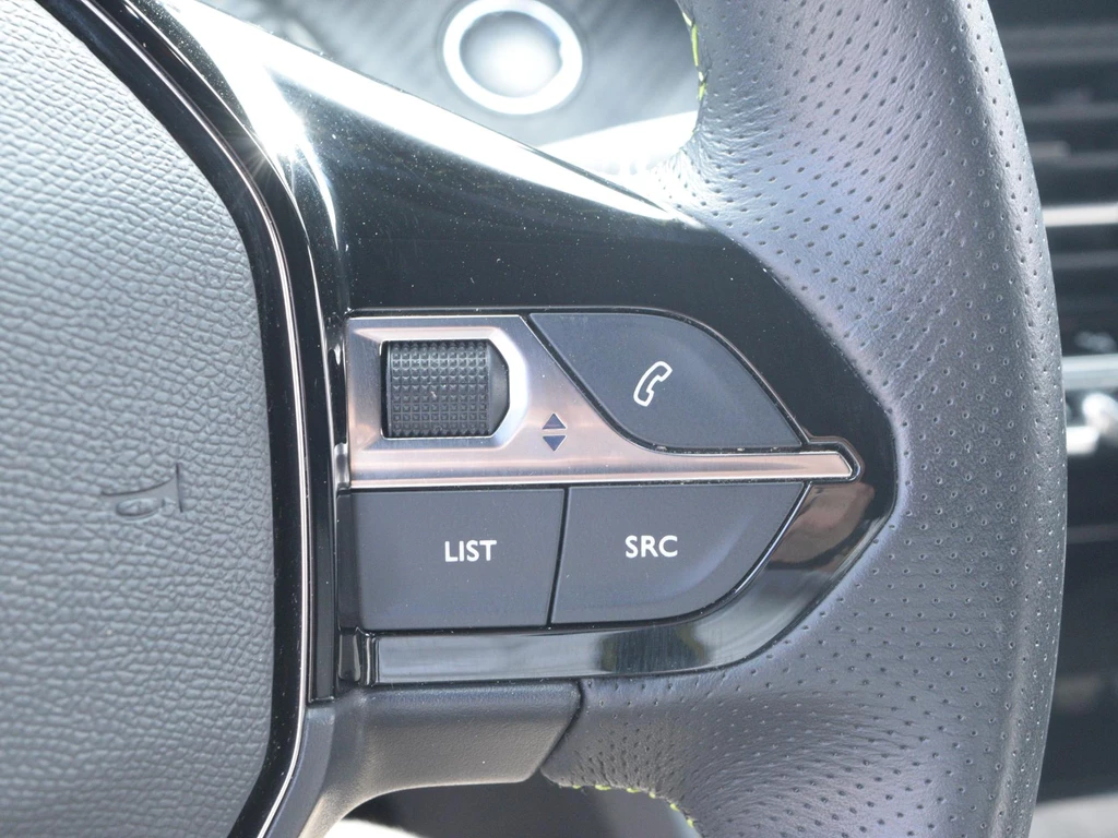 Peugeot e-2008 – foto 25