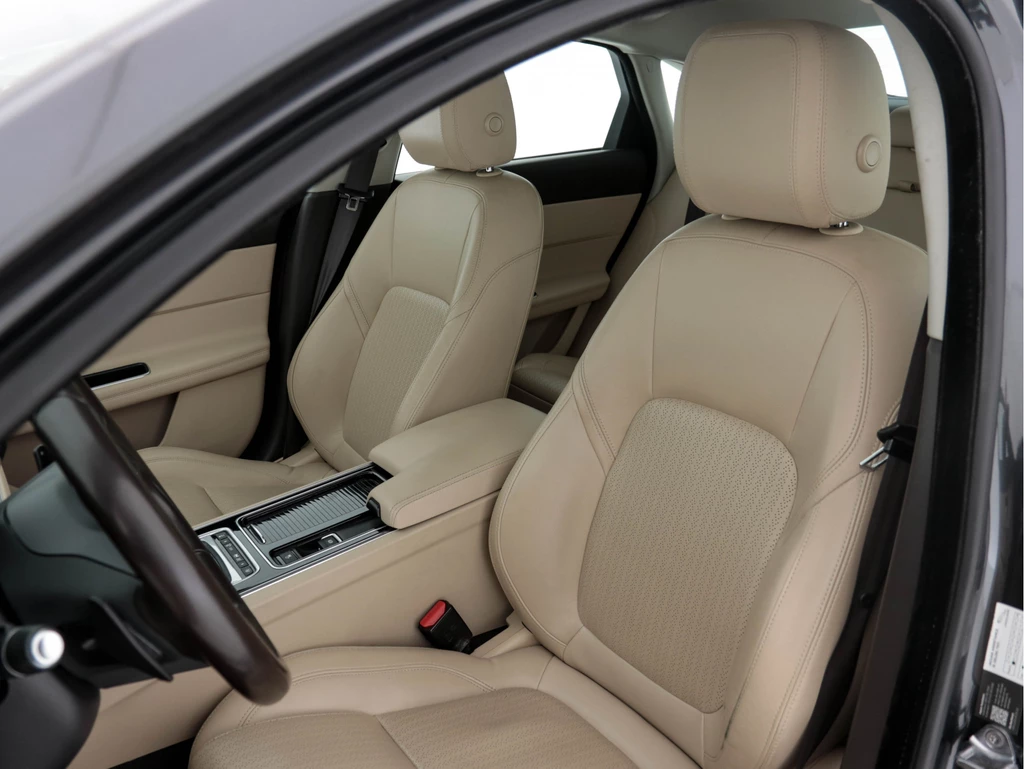 Jaguar XF – foto 20