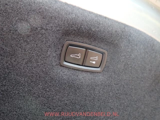 Porsche Taycan – thumbnail 45