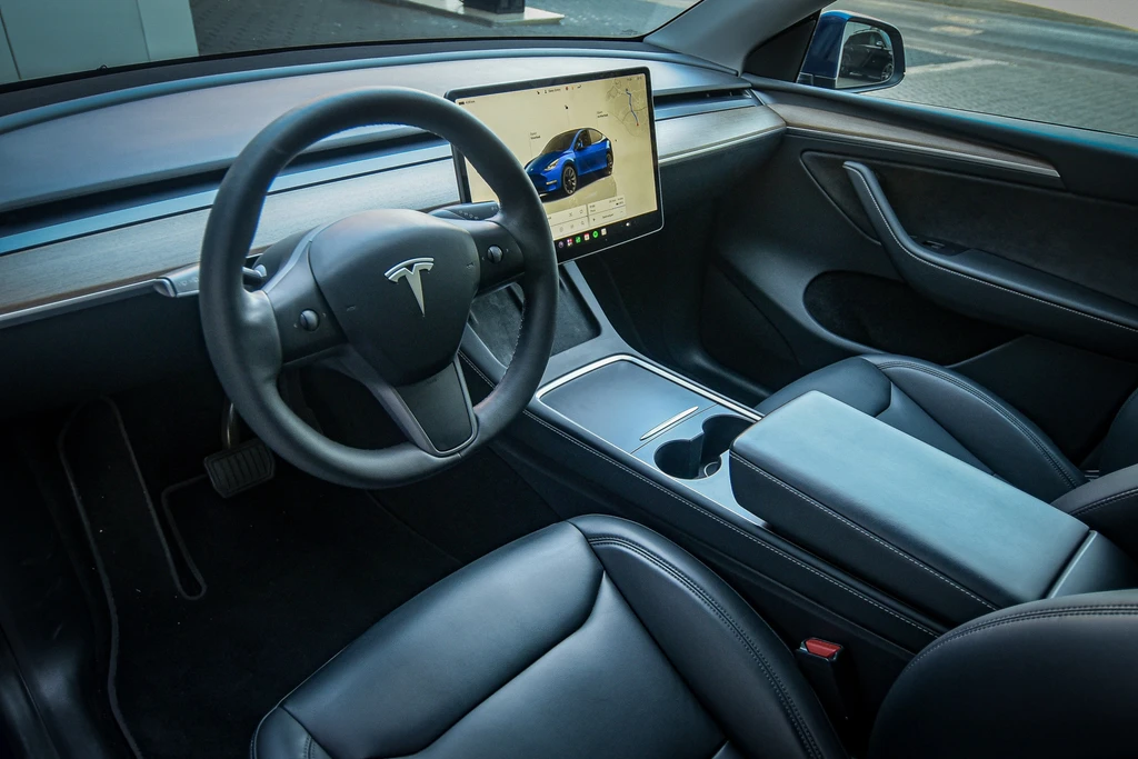 Tesla Model Y – foto 15