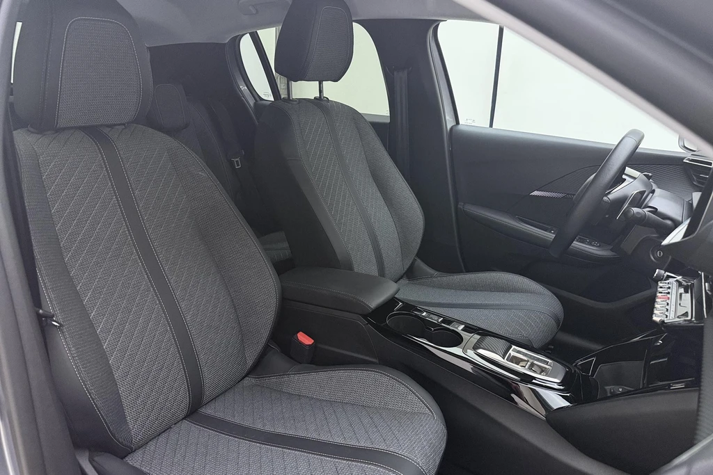 Peugeot 208 – foto 16