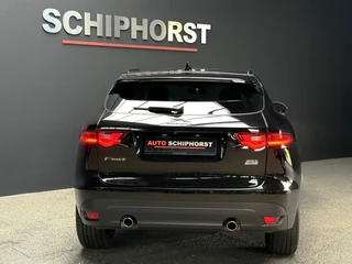 Jaguar F-PACE – thumbnail 3