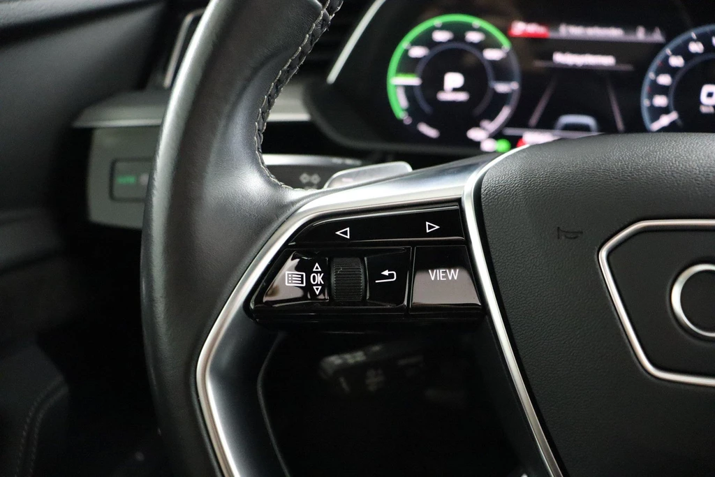 Audi e-tron – foto 17