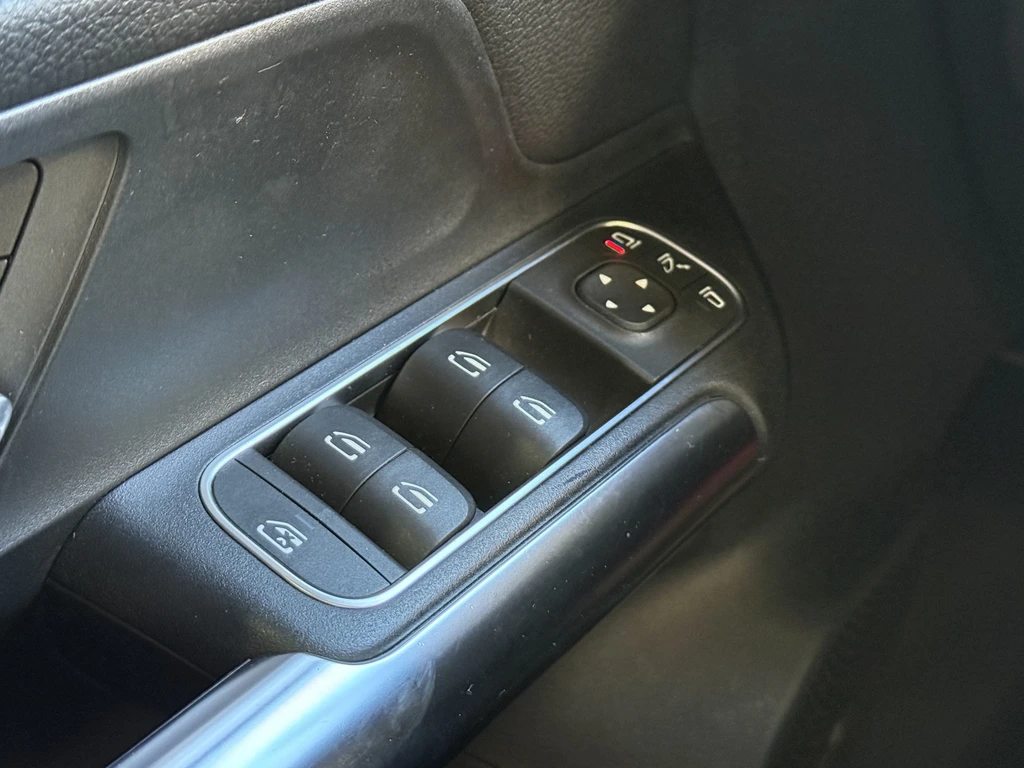 Mercedes-Benz EQA – foto 21