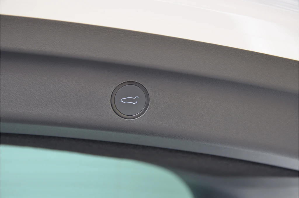 Tesla Model Y – foto 33