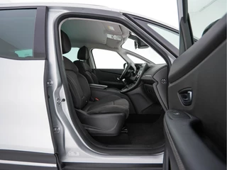 Renault Grand Scénic – thumbnail 12