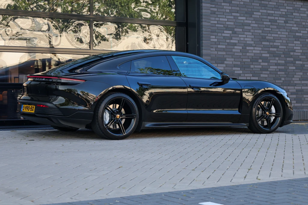 Porsche Taycan – foto 10
