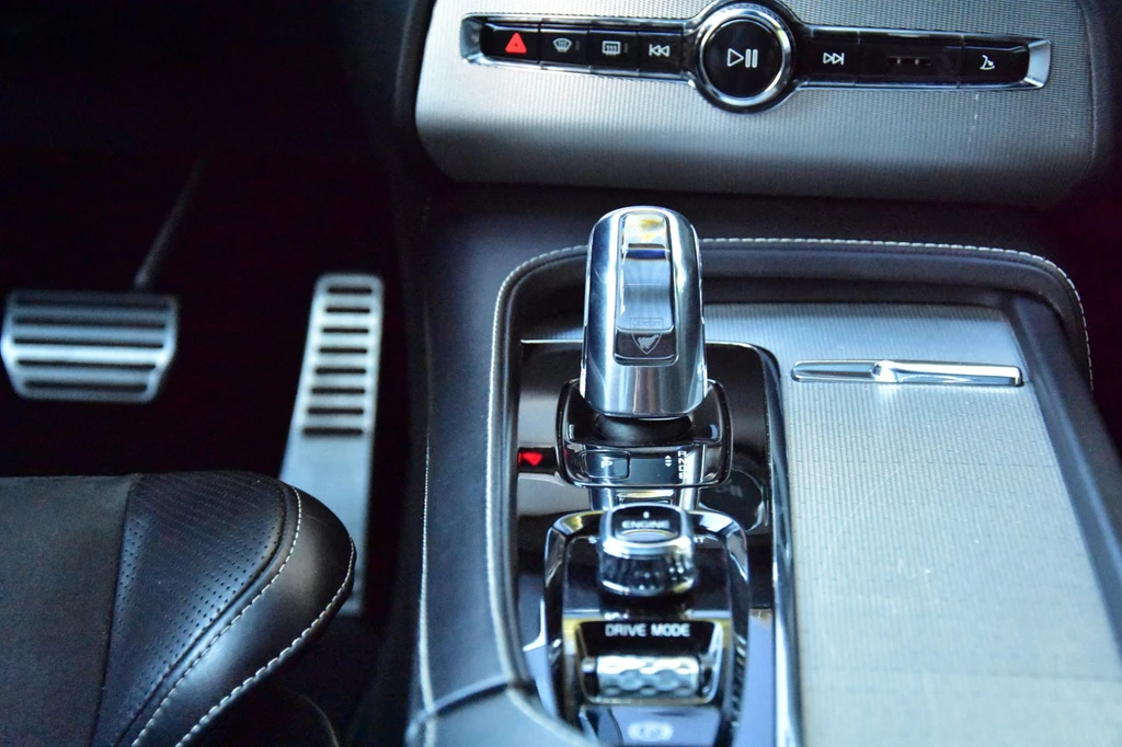 Volvo XC90 – foto 25
