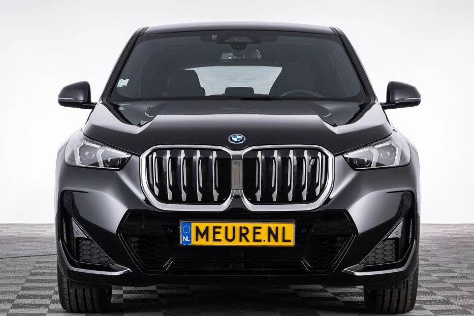 BMW iX1 – foto 6